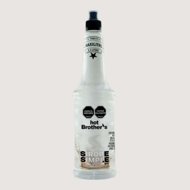 El Sirope Simple Hot Brothers es una mezcla líquida concentrada diseñada para uso profesional en coctelería. Está formulado para aportar dulzor balanceado, textura y estabilidad, sin alterar el perfil del cóctel.